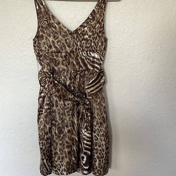 Leopard short dress! Great quality! Cute with heels or sneakers! - Picture 5 of 6